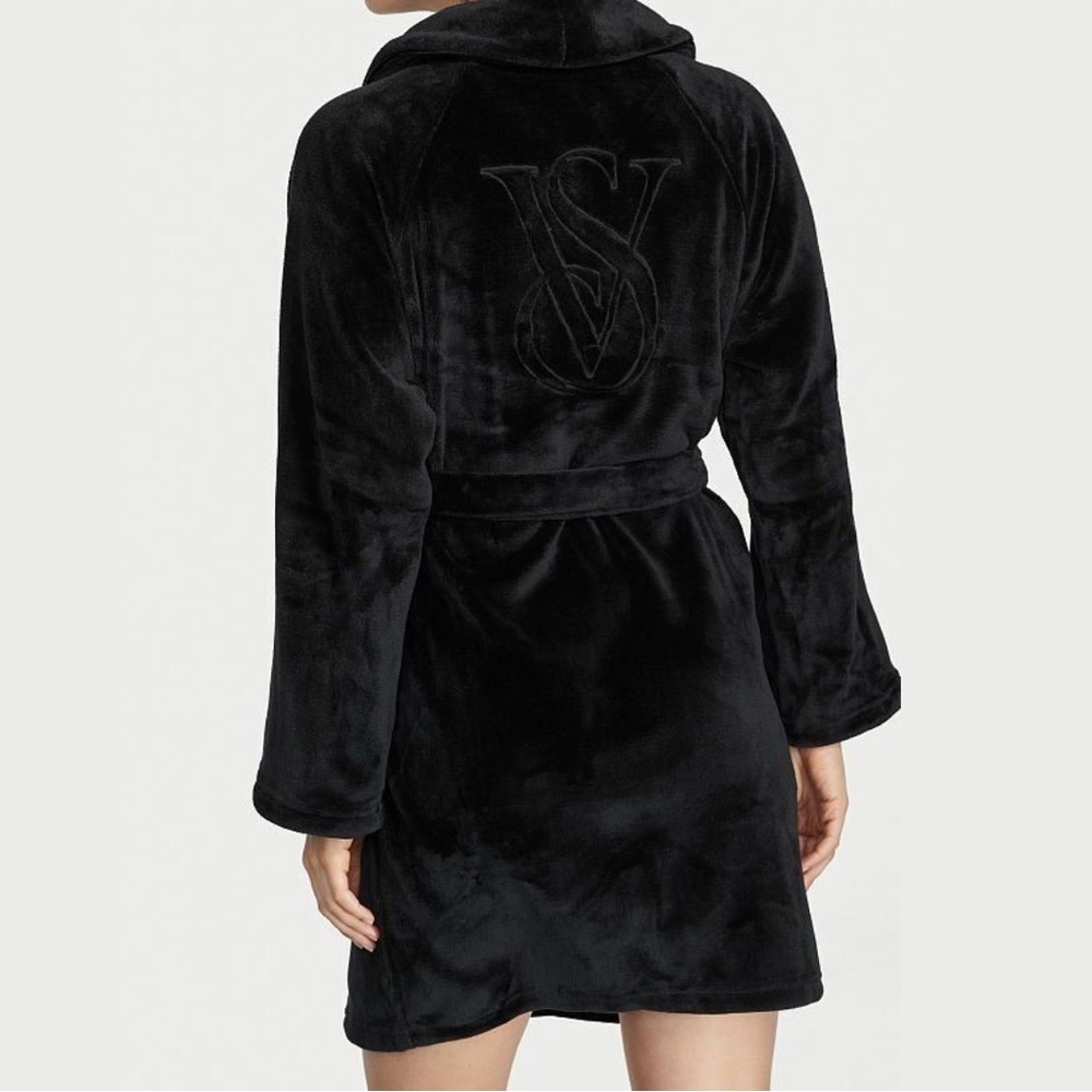 Victoria’s Secret‎ Black Plush Logo Embroidered Short Cozy Bath Robe M/L